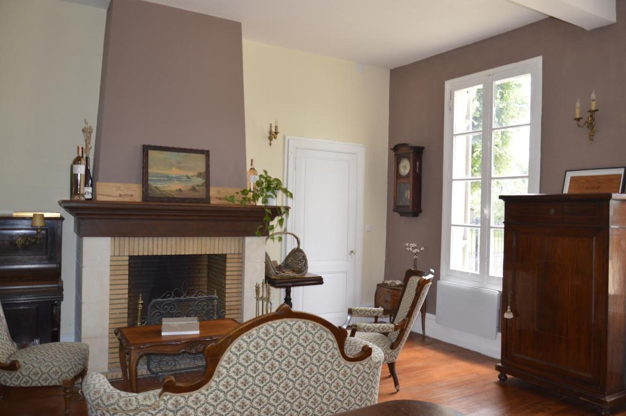 Hotel Chateau Nardon Crimon à Saint-Christophe-des-Bardes Extérieur photo