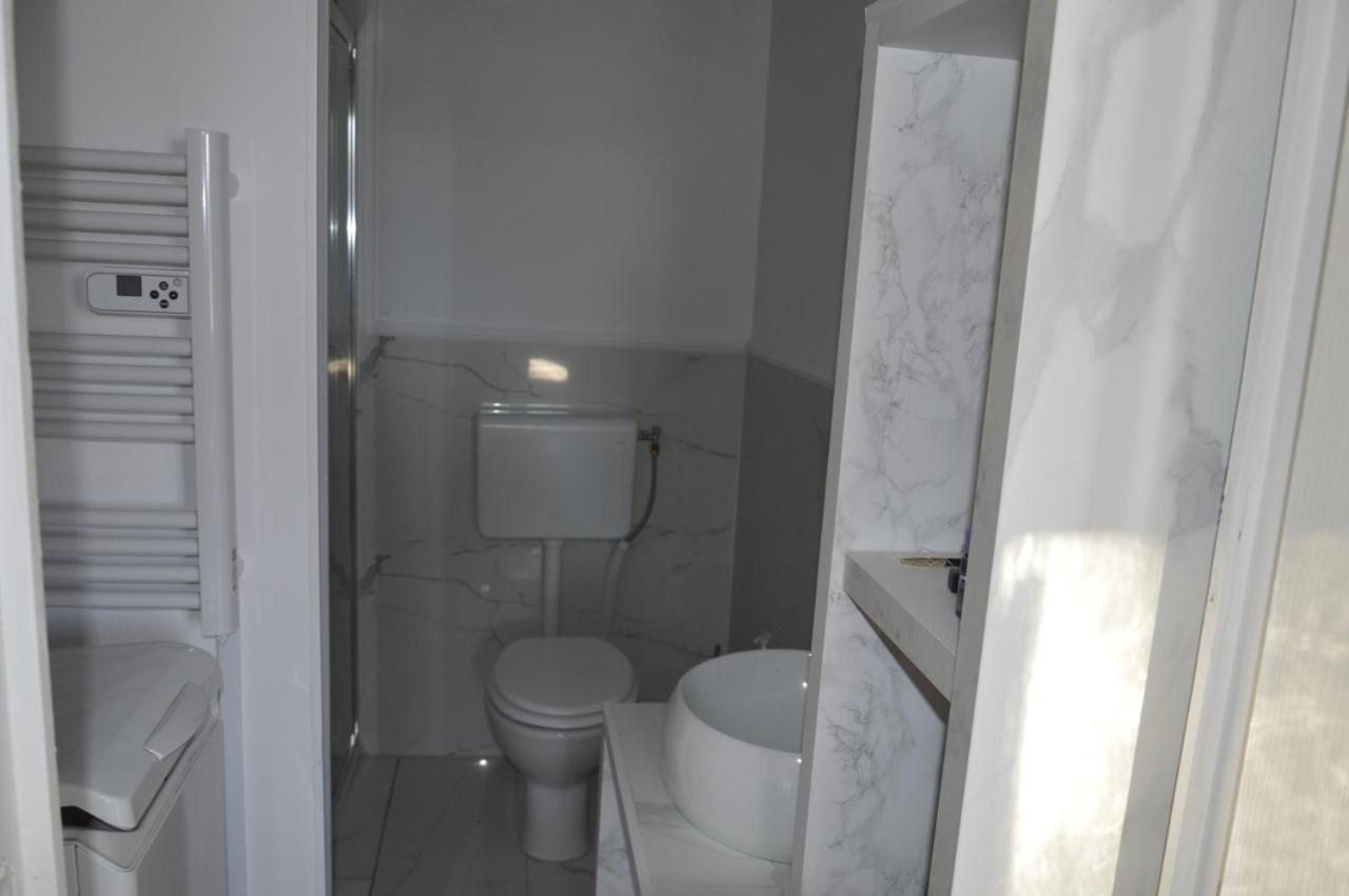 Hotel Chateau Nardon Crimon à Saint-Christophe-des-Bardes Extérieur photo